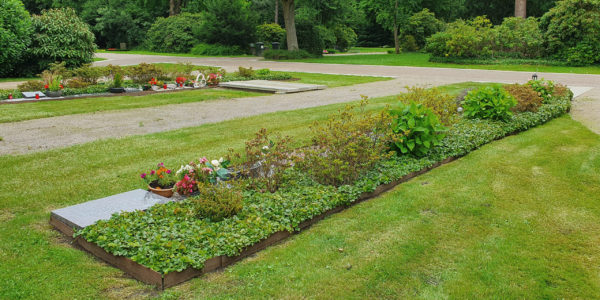 Ein Gemeinschaftsgrab für Särge auf dem Ostfriedhof.